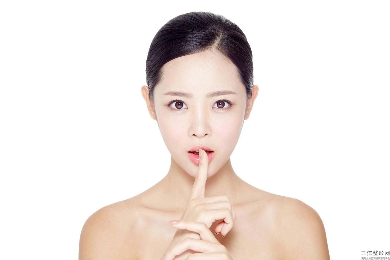 自体脂肪隆胸一般多少钱呢，自体脂肪隆胸价格大约是多少