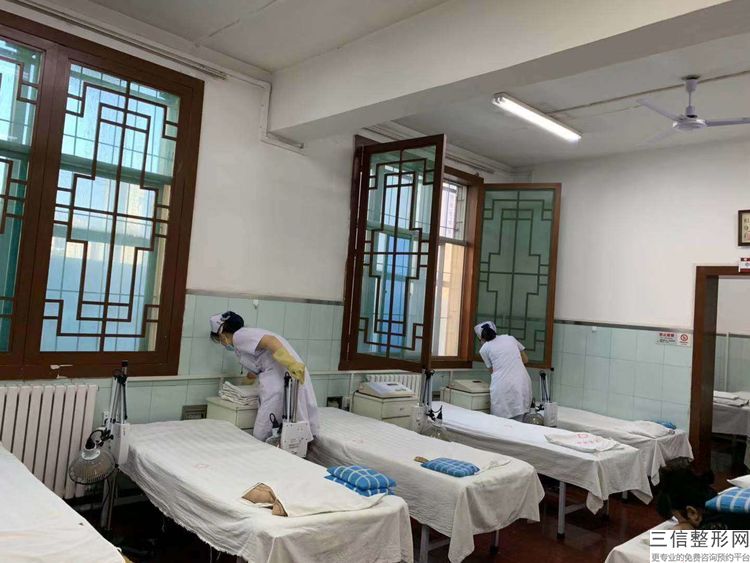 上海爱贝芙注射鱼尾纹整容正常收费标准(2022年09月爱贝芙注射鱼尾纹均价为：4535元)